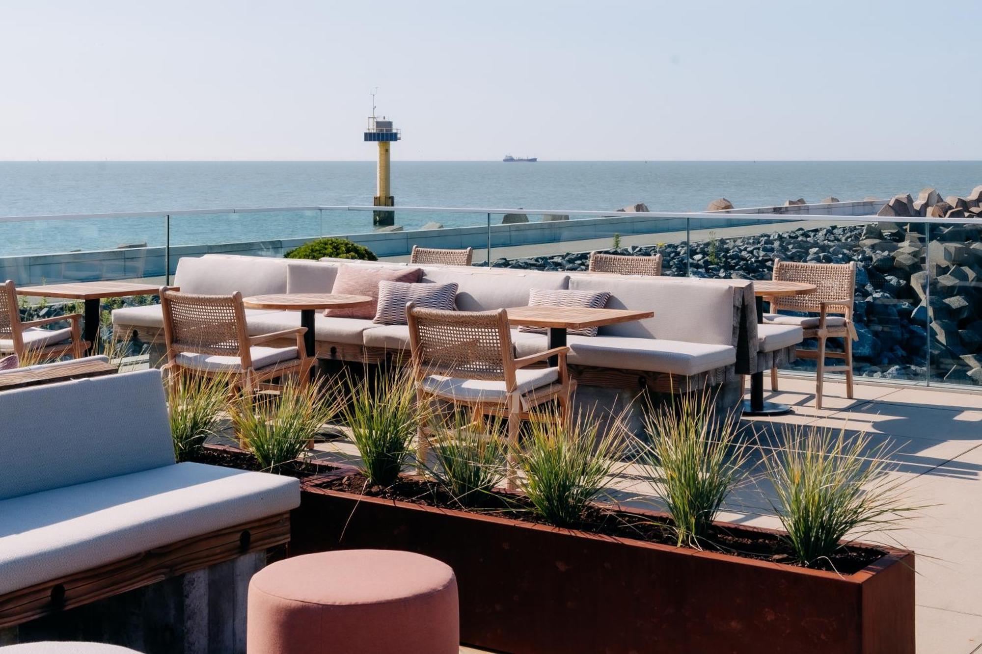 Residentie Strandhotel - Apartments With Hotel Service And Wellness Cadzand Eksteriør billede
